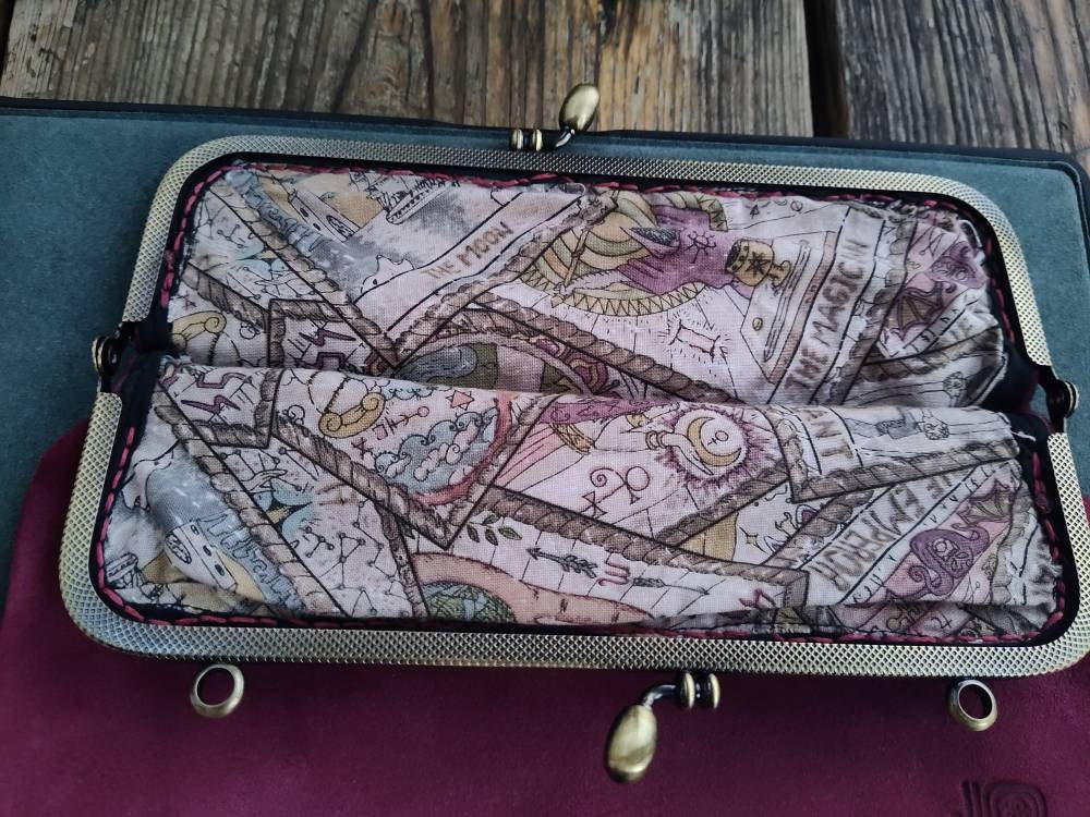 Planchet clutch (Rose Tarot)