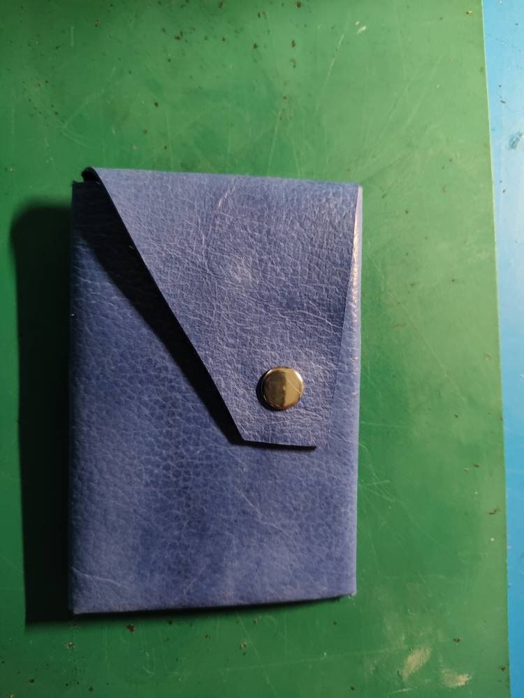 Ivans folding wallet.