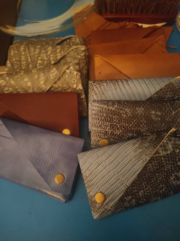 Ivans folding wallet.
